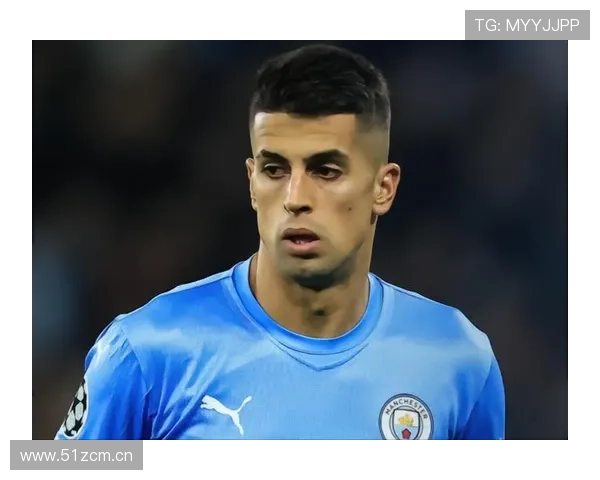 坎塞洛与阿诺德：组织型边卫的两种路径解析