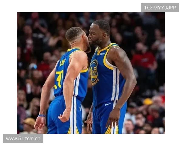 格林利用挡拆防守制造错位，提升勇士关键时刻防守效率